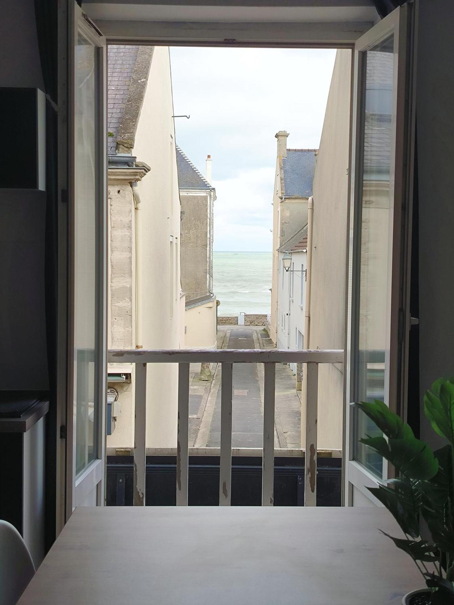 Le Rivage Bleu Apartment Arromanches-les-Bains Bagian luar foto
